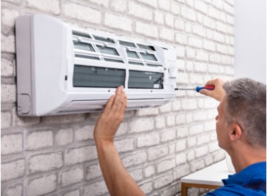 VỆ SINH MÁY LẠNH Ở TPHCM